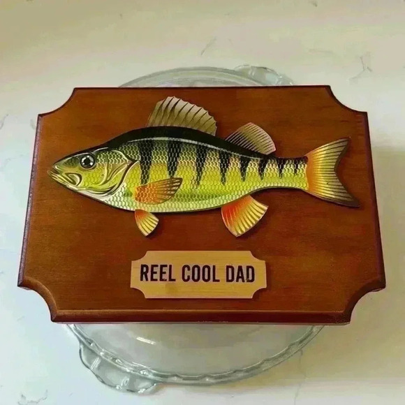 Reel Cool Dad Sign Plaque - Picture 1 of 7